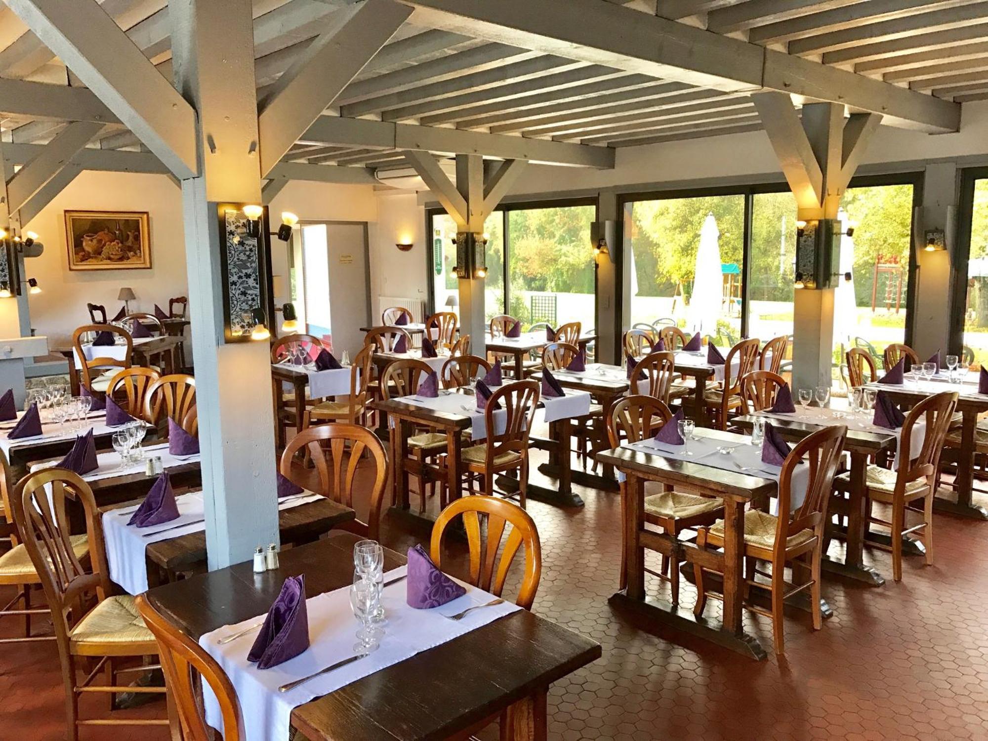 Hotel Restaurant Le Relais De Pouilly Eksteriør bilde
