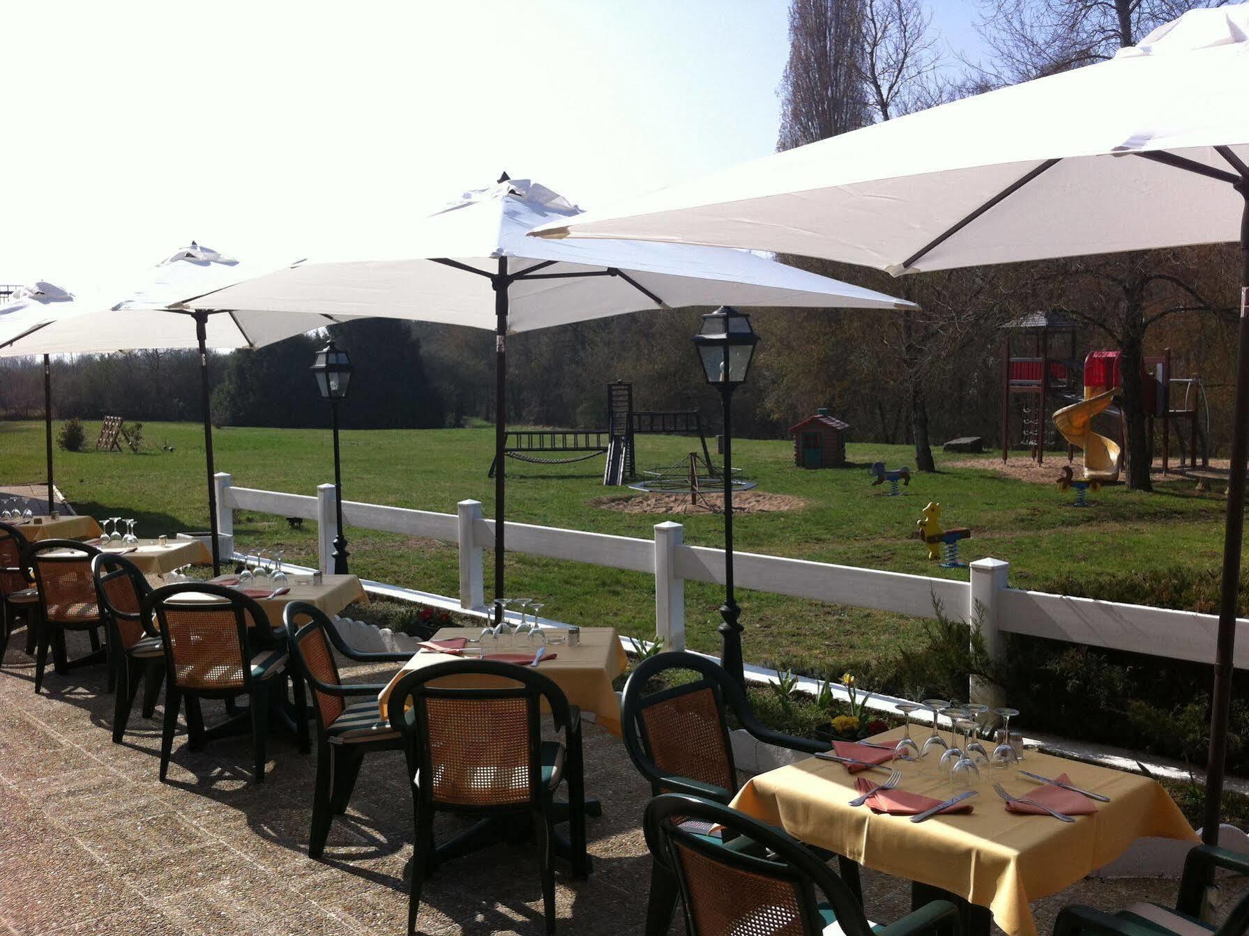 Hotel Restaurant Le Relais De Pouilly Eksteriør bilde