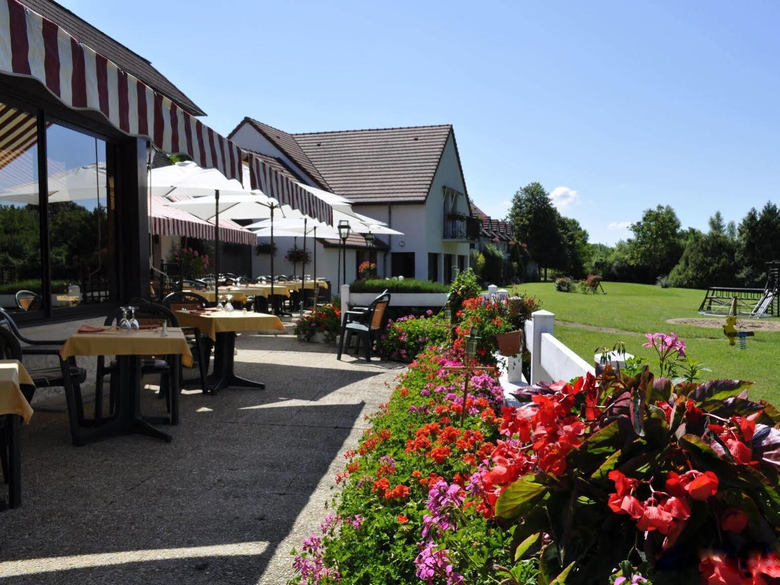 Hotel Restaurant Le Relais De Pouilly Eksteriør bilde